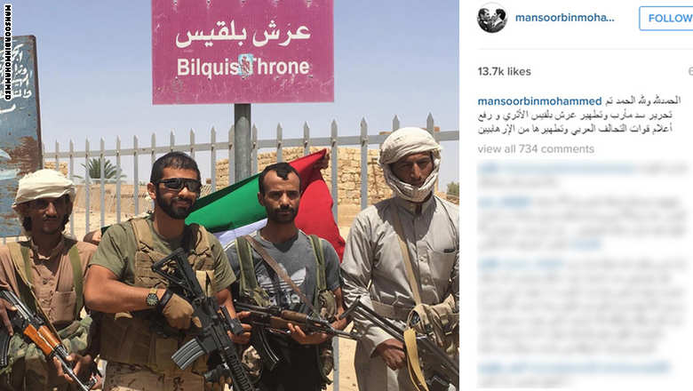 الشيخ منصور، نجل الشيخ محمد بن راشد آل مكتوم ينشر لقطات خلال مشاركته قوات التحالف في اليمن وتحرير "عرش بلقيس"