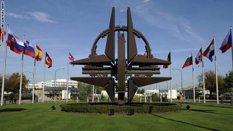 اجتماع "نادر" للناتو بموجب "المادة 4" يعلن التضامن مع تركيا وإدانة الإرهاب Nato.logo_