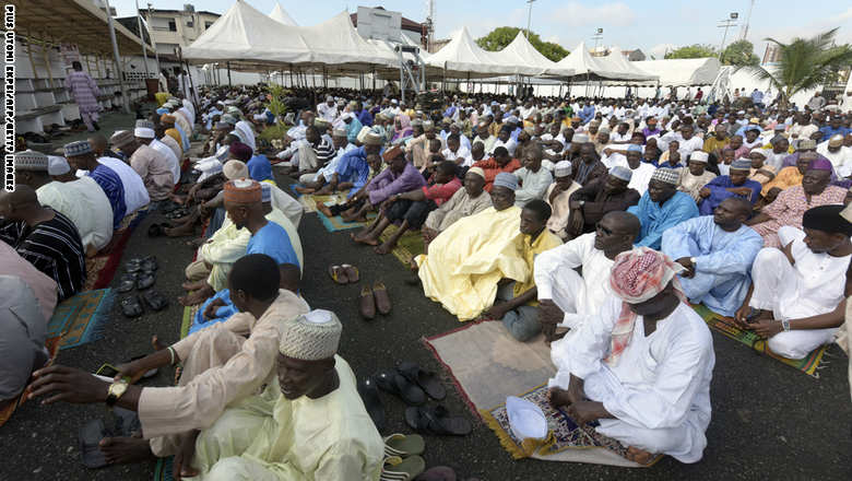 نيجيريا.. انفجار يستهدف احتفالاً للشيعة و