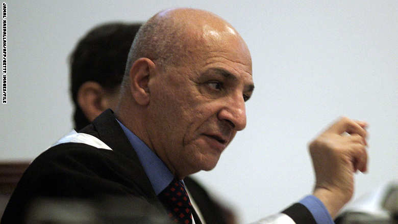 رؤوف عبد الرحمن، صاحب الحكم بالإعدام على الرئيس العراقي السابق صدام حسين