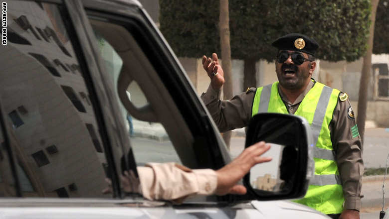 أمريكا تعلق العمل القنصلي بسفارتها في الرياض وقنصليتيها بجدة والظهران وتحذر مواطنيها بالسعودية من "خ