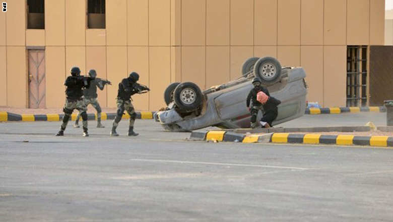 السعوديه : بدء التمرين التعبوي الأول المشترك لقوى الأمن الداخلي (وطن 85)  Saudi11