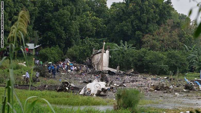 أكثر من 41 قتيلا في حادث تحطم طائرة بجنوب السودان Sudan.crash_
