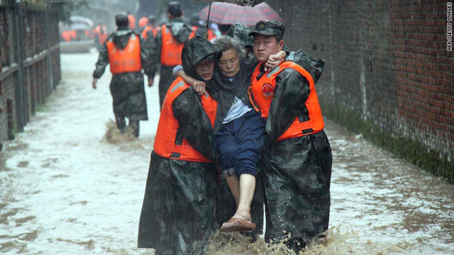 Hundreds rescued from Chinese floods - CNN.com