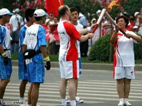 تعد دورة بكين دورة الشعلة بامتياز نظرا لما خلفته جولتها من احتجاجات وجدل واسع في مختلف الأصقاع والأصعدة