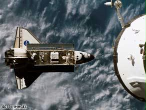 ستوقف ناسا رحلاتها للمحطة المدارية عام 2010