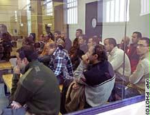 أجهزة الأمن الأسبانية اعتقلت عشرات المشتبهين في أعقاب تفجيرات قطارات مدريد في العام 2004