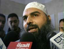 أبو عمر يدعي تعرضه للتعذيب في مصر