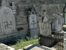 المقابر اليهودية في فرنسا تعرضت لهجمات متعددة