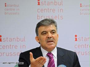 أكدت تركيا أن الزيارة ليست ثنائية بل للمشاركة في قمة منظمة المؤتمر الإسلامي