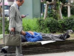 ازداد عدد المشردين بصورة كبيرة في اليابان جراء انتشار البطالة وتدهور الاقتصاد