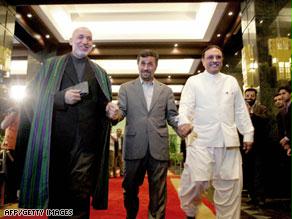 الاتفاقية وقعت على هامش القمة الثلاثية التي استضافتها طهران الأحد