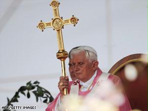 جدد البابا رفضه استخدام الواقي الذكري