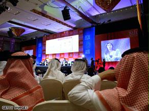 الندوة عقدت خلا منتدى الإعلام العربي في دبي بدولة الإمارات
