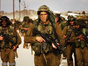 يشارك جنود الاحتياط في العمليات العسكرية الدائرة في غزة