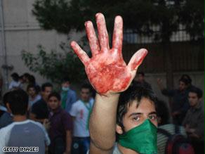 شهدت شوارع طهران احتجاجات عارمة على ما أسمته المعارضة بالانتخابات المسروقة