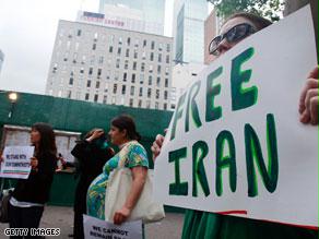 اتهمت السلطات الإيرانية بريطانيا بالتدخل في شؤون الداخلية للجمهورية الإسلامية