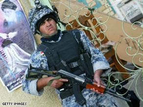 عنصر من الشرطة العراقية