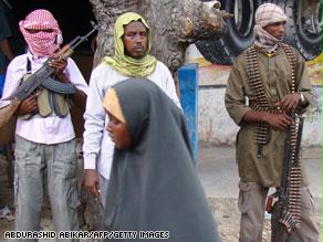 المرأة الصومالية باتت حائرة بين ''أهل السنة'' و''الشباب''