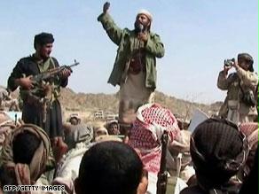 أحد زعماء تنظيم القاعدة في اليمن يتوعد الولايات المتحدة بالرد