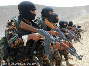 عناصر من وحدة مكافحة الإرهاب باليمن خلال التدريب