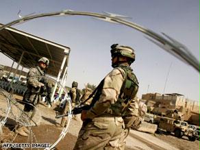 قال العراق إنه لن يمدد لبقاء القوات الأمريكية