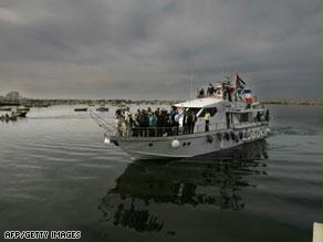 صورة من الارشيف لرحلة تضامنية سابقة لحركة حرروا غزة