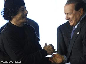 انتقد القذافي غياب قادة الدول الغنية، كما نقلت تقارير إيطالية عنه