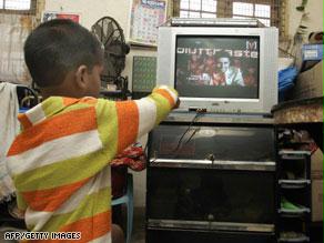 تحذر الدراسات من التأثير السلبي للتلفزيون على المشاهدين الصغار