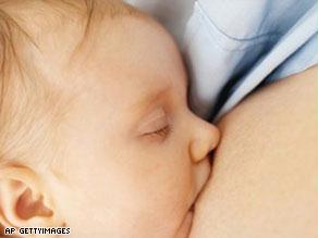 إرضاع الطفل لفترة تزيد عن السنة تمنع أمراض القلب عن الأم