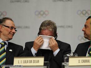 الرئيس البرازيلي يبكي تأثراً بعد فوز ريو بشرف إستضافة الحدث الرياضي العالمي
