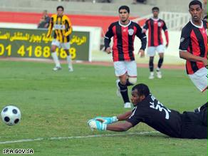 الاتحاد ما يزال متصدرا للدوري السعودي