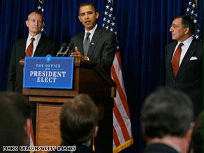 أوباما يعلن قراره باختيار بانيتا (على يساره) وبلير (على يمينه) لقيادة فريقه الاستخباراتي