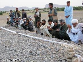 المدنيون الأفغان عرضة للموت في الصراع الدائر بالبلاد