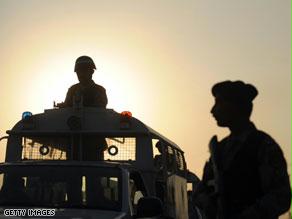 المناطق الباكستانية القريبة من أفغانستان تشهد نشاطاً متزايداً لمسلحي طالبان