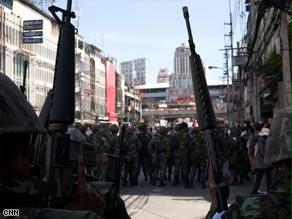 قوات الجيش تنتشر في العاصمة بانكوك مع زيادة حدة التظاهرات المعارضة للحكومة الحالية
