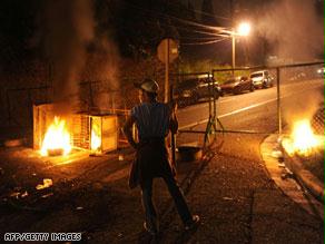 مظاهر العنف في هندوراس إثر الإطاحة بالرئيس الشرعي للبلاد