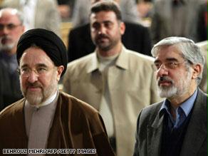 خاتمي وموسوي بين كبار قادة الإصلاحيين