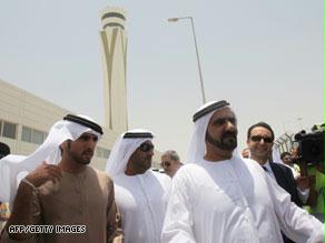 حاكم دبي خلال تدشين المطار الخميس