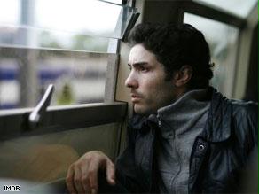 طاهر رحيم في لقطة من الفيلم