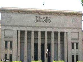 المحامون قرروا الإضراب عن الترافع أمام القضاة بمحاكم مصر