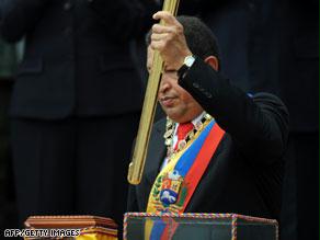 قال شافيز إنه بكى لدى مشاهدة رفات بوليفار
