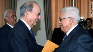 عباس أبلغ المبعوث الأمريكي جورج ميتشل رفضه استئناف المفاوضات ما لم يتوقف الاستيطان الإسرائيلي