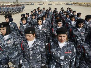 العسكريون بدأوا الإدلاء بأصواتهم في الانتخابات العراقية الخميس