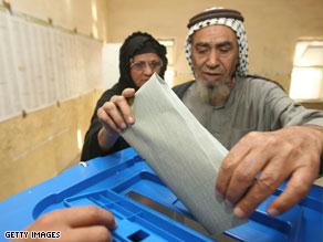 أحد العراقيين صوت في الانتخابات الحالية
