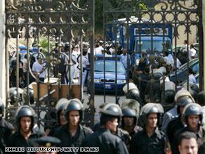 تمديد الطوارئ في مصر جاء وسط تحركات مكثفة لقوى المعارضة