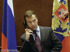 ميدفيديف التقى مشعل في دمشق، وإسرائيل عبرت عن خيبة أملها من اللقاء