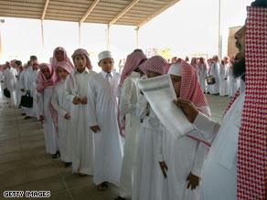 طلاب في أحد المدارس السعودية