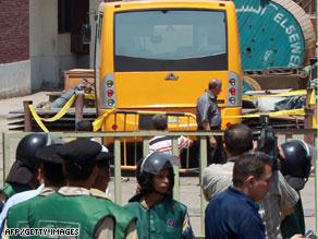 حافلة ''المقاولون العرب'' التي شهدت وقائع المجزرة