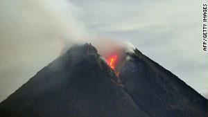 إندونيسيا بها قرابة 130 بركاناً